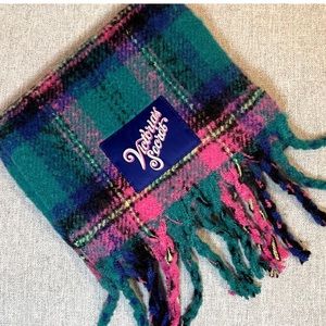 NWT Victorias Secret Plaid Scarf